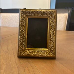 Miniature Decorative Frame – Perfect for Small Photos, Art, or Display Pieces
